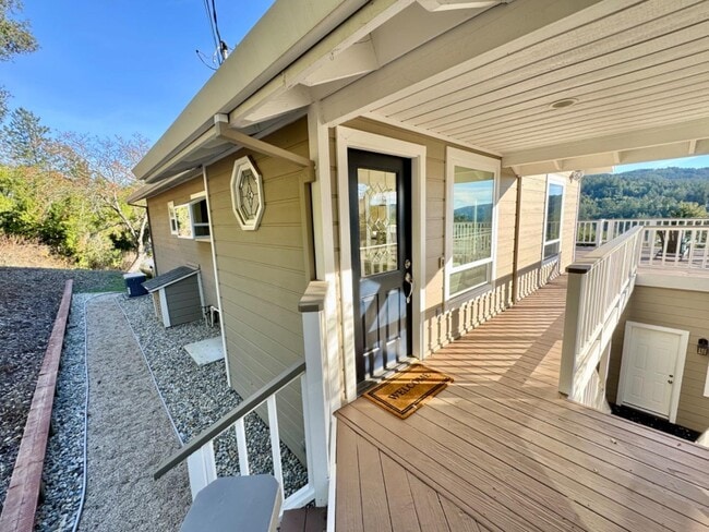 25400 Radonich Rd in Los Gatos, CA - Building Photo - Building Photo