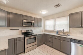 718 Highland Pkwy in Norman, OK - Building Photo - Building Photo