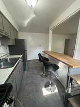 119 W Swain St, Unit Upper East in Elburn, IL - Building Photo - Building Photo