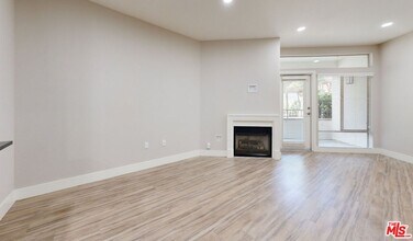 6280 W 3rd St in Los Angeles, CA - Building Photo - Building Photo
