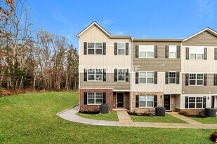 427 Moshe Mualem Pl in La Vergne, TN - Building Photo