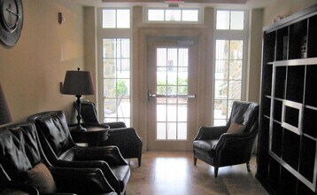 4151 S Four Mile Run Dr in Arlington, VA - Building Photo - Building Photo