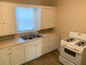 93 S Duncan Ave in Fayetteville, AR - Building Photo - Building Photo