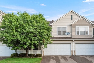 5020 Holly Ln N in Plymouth, MN - Building Photo