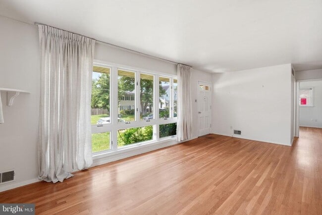 property at 108 Battle St SW