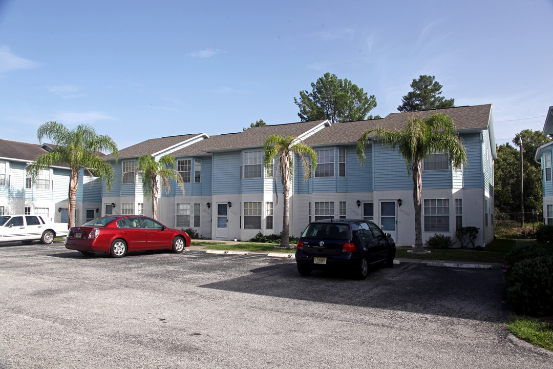 Chalmer Commons in Spring Hill, FL - Building Photo