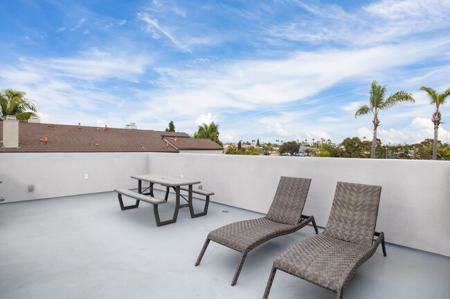 Welcome to The Gardens on Bancroft – Where... in San Diego, CA - Foto de edificio - Building Photo