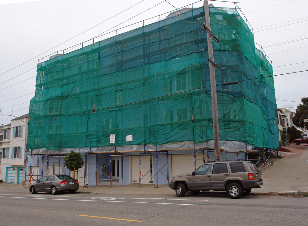 3700 Cabrillo St in San Francisco, CA - Building Photo