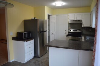 5270 Summer Ridge Dr in Madison, WI - Building Photo - Building Photo