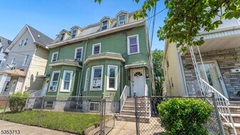 253 Franklin St, Unit 1 in Elizabeth, NJ - Building Photo