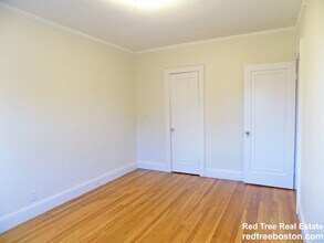 2045 Commonwealth Ave, Unit 48 in Boston, MA - Building Photo - Building Photo