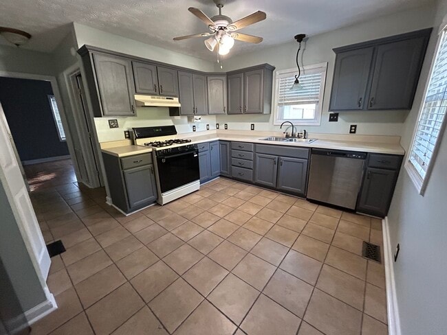 506 Chestnut St in Corbin, KY - Foto de edificio - Building Photo