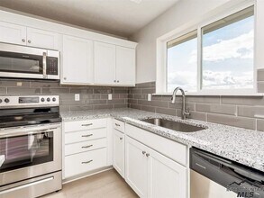 7752 E Tea Party Dr in Nampa, ID - Building Photo - Building Photo