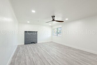 341 Laurel Ave in Arvin, CA - Foto de edificio - Building Photo