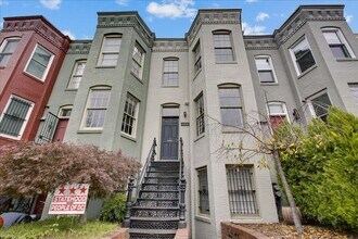 612 C St NE in Washington, DC - Building Photo - Building Photo