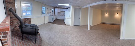 33 Winterlane Cir, Unit 33 Winterlane Cir in Essex Junction, VT - Building Photo - Building Photo