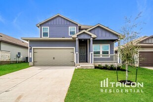 13631 Emerson Wy in Saint Hedwig, TX - Building Photo