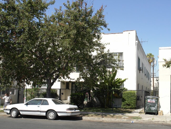 1255 Gordon St in Los Angeles, CA - Building Photo - Building Photo