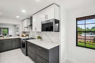 11177 Aspen Glen Dr in Boynton Beach, FL - Foto de edificio - Building Photo