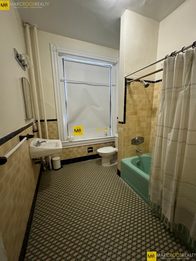508 Beacon St, Unit 43 in Boston, MA - Foto de edificio - Building Photo
