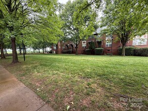 129 Steinbeck Wy in Mooresville, NC - Building Photo - Building Photo