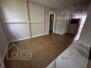 7935 India Ave in Jacksonville, FL - Building Photo - Building Photo