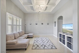 529 SW 26th Terrace in Cape Coral, FL - Foto de edificio - Building Photo