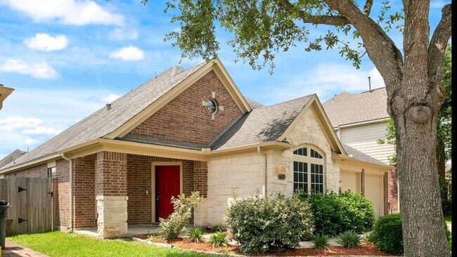 7311 April Creek Ln in Houston, TX - Building Photo - Building Photo