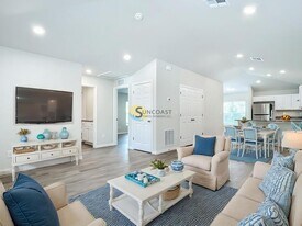 10107 Tramore Ave in Englewood, FL - Building Photo