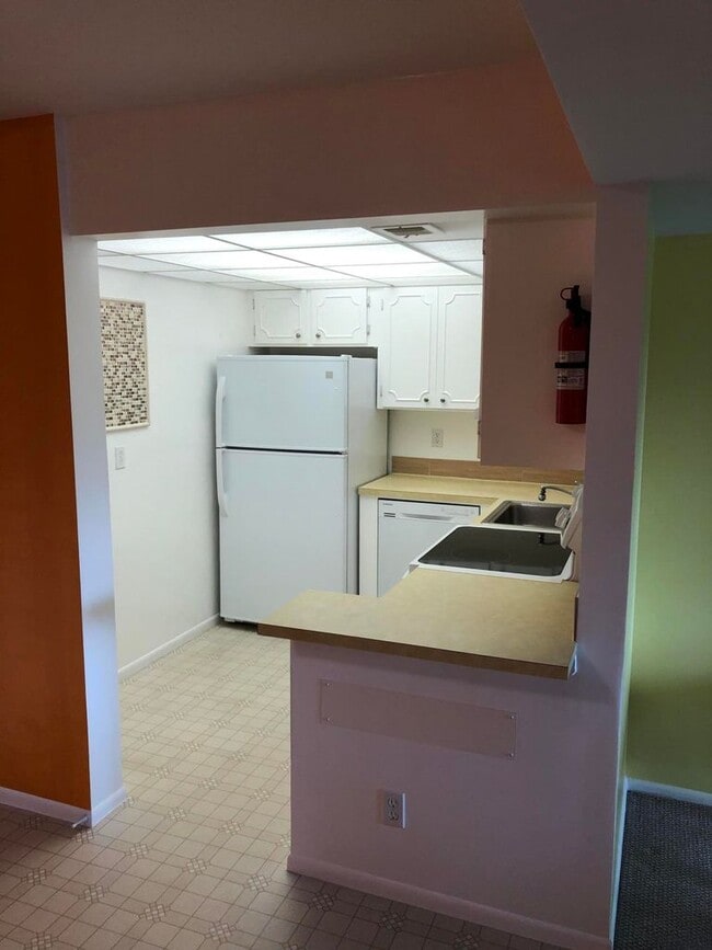 460 NW 20th St, Unit 214