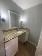 1622 Alton St in Aurora, CO - Foto de edificio - Building Photo