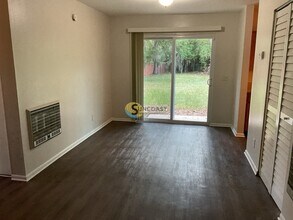 5665 Enchanted Dr in Jacksonville, FL - Building Photo - Building Photo