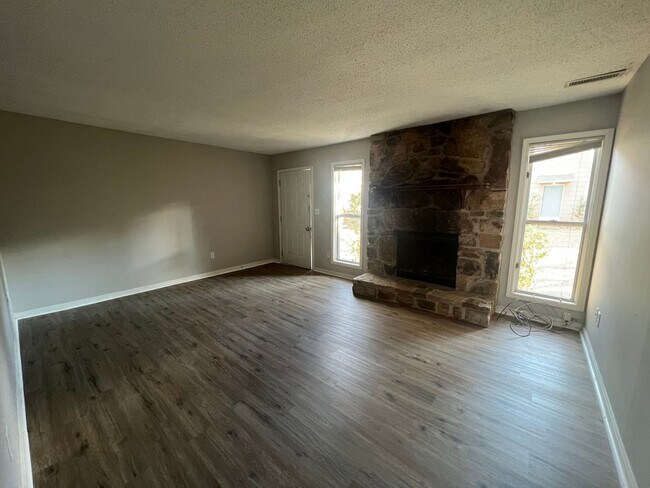 9007 Mahogany Row SE-Unit -A in Huntsville, AL - Building Photo - Building Photo