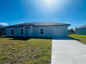 3307 10th St SW in Lehigh Acres, FL - Building Photo