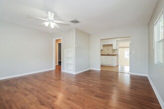 1314 Friend Ave in Clearwater, FL - Foto de edificio - Building Photo