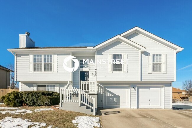 property at 16406 Harris Ave