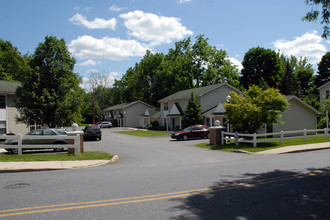 53 Lenox Ave in East Stroudsburg, PA - Building Photo - Building Photo