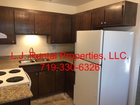 4340 N Chestnut St, Unit 4