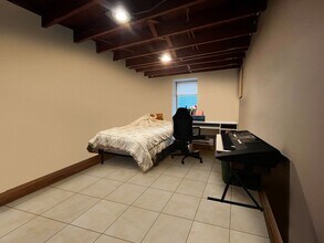 1010 16th Ave SE in Minneapolis, MN - Building Photo - Building Photo