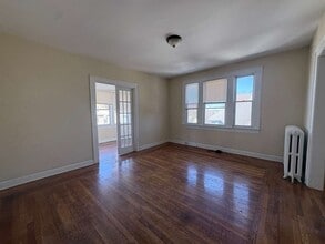 62 Fairfield St, Unit 3 in New Haven, CT - Building Photo - Building Photo