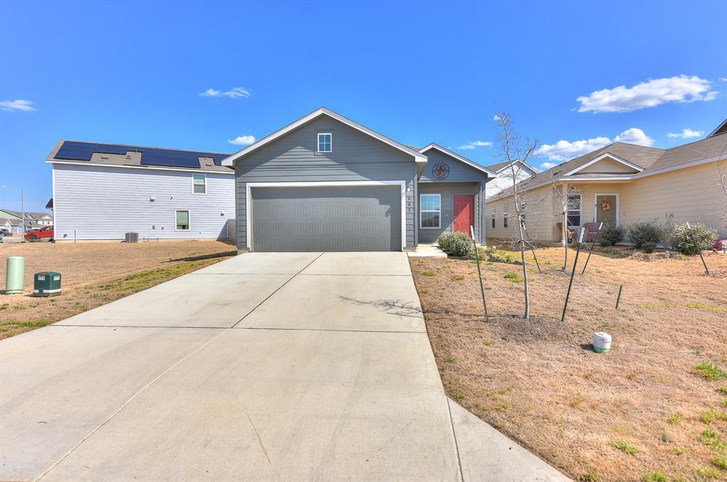 605 Rancho Del Cielo Lp in Jarrell, TX - Building Photo