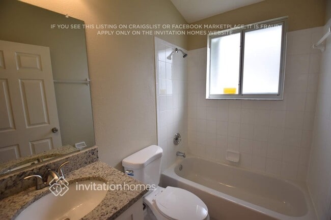property at 2581 Ventura Cir