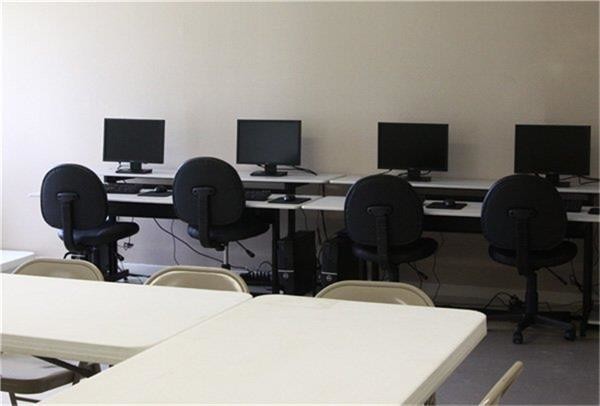 1301 S Tyler St in Beeville, TX - Building Photo