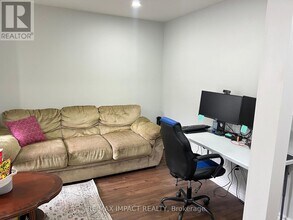 26 Stevensgate Dr in Ajax, ON - Building Photo - Building Photo