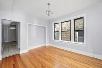 1037 N Springfield Ave in Chicago, IL - Building Photo - Building Photo