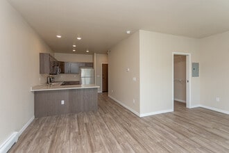 Augusta Apartments in Fargo, ND - Foto de edificio - Interior Photo