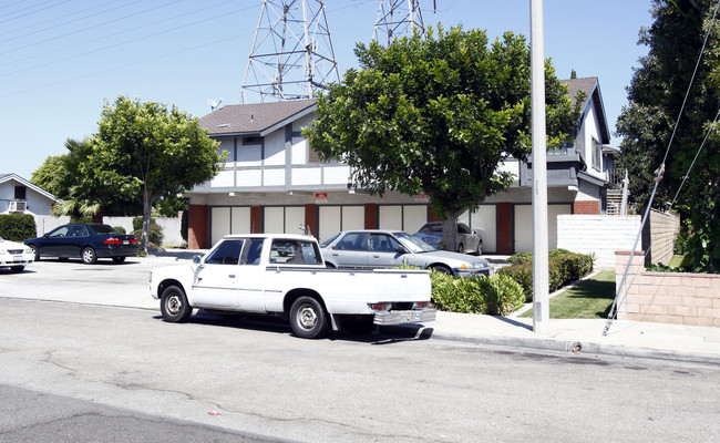 13832-13842 Iowa St in Westminster, CA - Building Photo - Building Photo