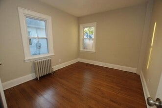994 Wallace Ave in Baldwin, NY - Building Photo - Building Photo