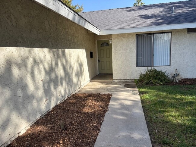 1011 Minerva Ct in Riverside, CA - Building Photo - Building Photo