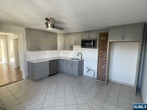 34 Spencer Pl in Garfield, NJ - Building Photo - Building Photo